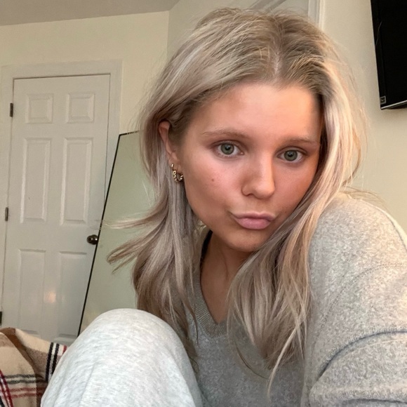 chloe_lazar